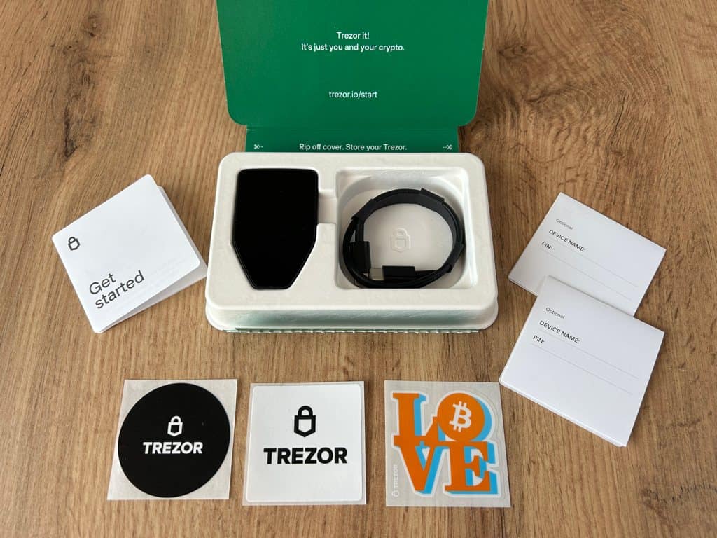 Trezor Safe 5 - obsah balení